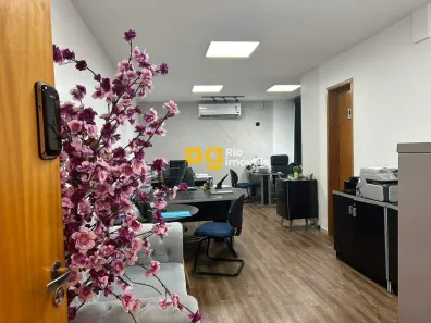 Sala Comercial à venda, 34m² no Vila Valqueire, Rio de Janeiro
