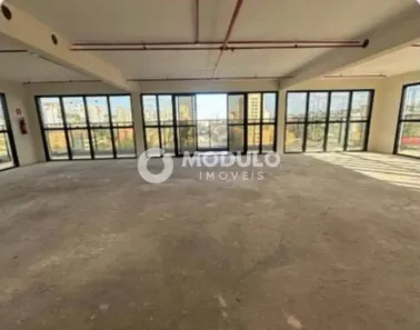 Sala Comercial à venda, 212m² no Tabajaras, Uberlândia