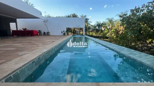 Casa de Condomínio com 8 Quartos à venda, 400m² no Morada do Sol, Uberlândia