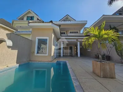 Casa de Condomínio com 5 Quartos à venda, 235m² no Recreio dos Bandeirantes, Rio de Janeiro