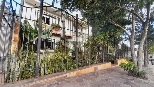 Casa com 4 Quartos à venda, 300m² no Itararé, Santa Maria