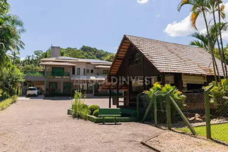 Fazenda/Sítio com 4 Quartos para alugar, 292m² no São Pedro, Guabiruba