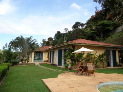 Casa com 4 Quartos à venda, 500m² no Nogueira, Petrópolis