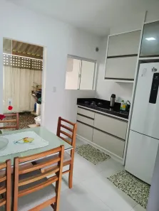 Casa com 2 Quartos para alugar, 80m² no Espinheiros, Itajaí