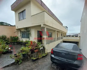Sobrado com 3 Quartos à venda, 351m² no Jardim Guapituba, Mauá