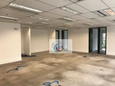 Sala Comercial para alugar, 200m² no Vila Olímpia, São Paulo