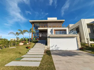 Casa de Condomínio com 4 Quartos à venda, 400m² no Vila Nova, Porto Alegre