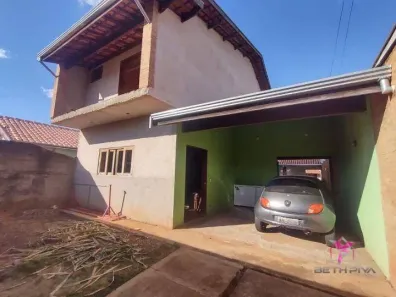 Casa com 5 Quartos à venda, 195m² no Jardim Nova Granada, Leme
