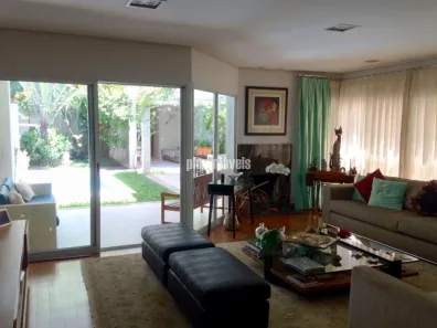 Casa de Condomínio com 4 Quartos para alugar, 443m² no Jardim Panorama, São Paulo