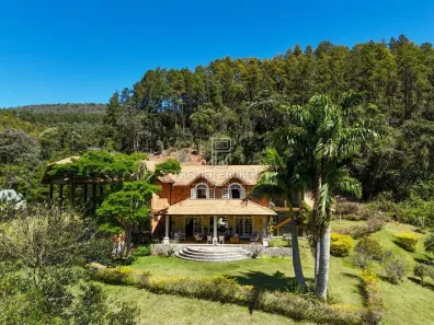 Fazenda/Sítio com 7 Quartos à venda, 1080m² no Granja Mafra, Teresópolis