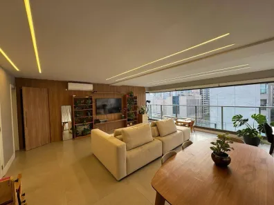 Apartamento com 3 Quartos à venda, 157m² no Moema, São Paulo