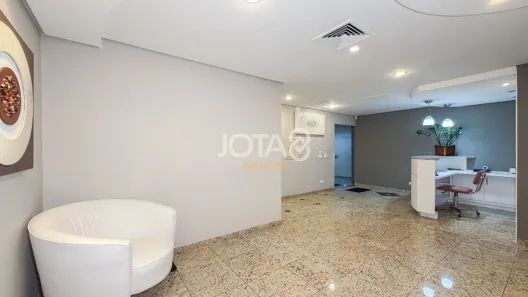 Sala Comercial à venda, 132m² no Centro, Curitiba