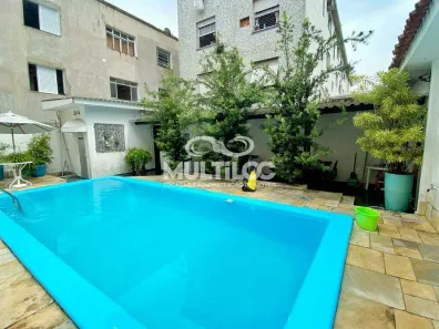 Casa com 3 Quartos para alugar, 230m² no Gonzaga, Santos