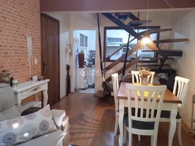 Casa com 2 Quartos à venda, 117m² no Medianeira, Porto Alegre