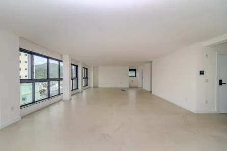 Cobertura com 3 Quartos à venda, 230m² no Centro, Balneário Camboriú