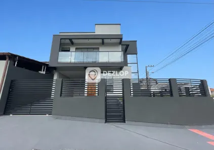 Sobrado com 3 Quartos à venda, 127m² no Forquilhas, São José
