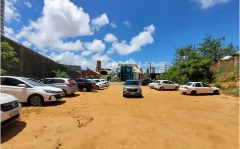 Lote/Terreno à venda, 420m² no Candelária, Natal