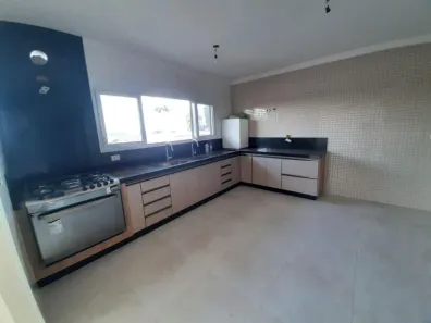 Casa de Condomínio com 3 Quartos para alugar, 350m² no Iate Clube de Americana, Americana