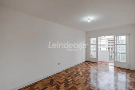 Apartamento com 3 Quartos para alugar, 128m² no Independência, Porto Alegre