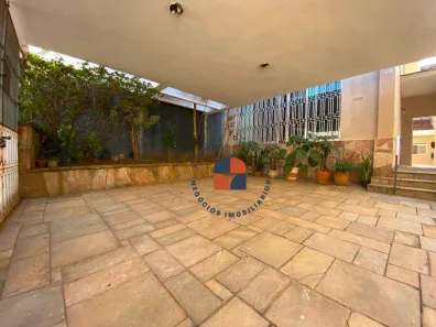Casa com 3 Quartos à venda, 195m² no Vila Madalena, São Paulo