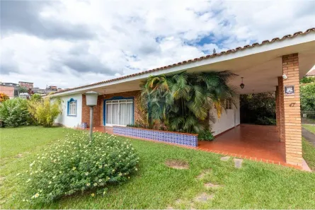 Casa com 4 Quartos à venda, 1500m² no Parque Guarua, Juiz de Fora