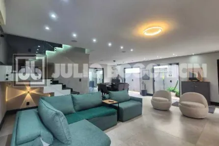 Casa de Condomínio com 4 Quartos à venda, 320m² no Recreio dos Bandeirantes, Rio de Janeiro