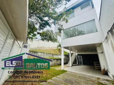 Casa de Condomínio com 4 Quartos à venda, 230m² no Campo Grande, Rio de Janeiro