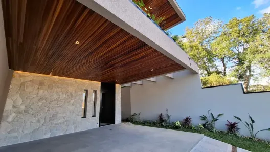 Sobrado com 3 Quartos à venda, 200m² no Aristocrata, São José dos Pinhais
