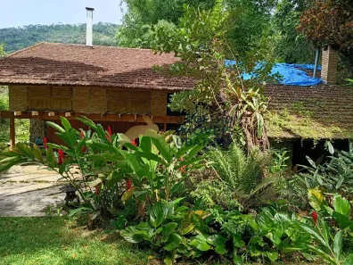 Casa de Condomínio com 5 Quartos à venda, 350m² no Praia Vermelha, Ubatuba