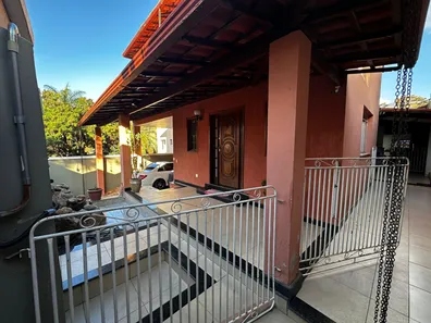 Casa com 4 Quartos à venda, 326m² no Novo Horizonte, Sabará