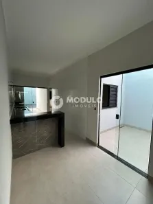 Casa com 3 Quartos à venda, 76m² no Novo Mundo, Uberlândia