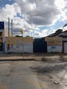 Lote/Terreno para alugar, 300m² no Maracanã, Montes Claros