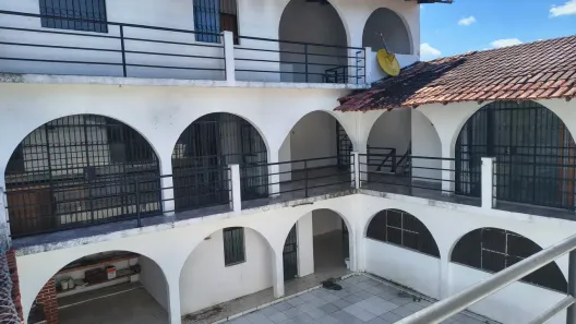 Casa com 8 Quartos à venda, 450m² no Planalto, Manaus