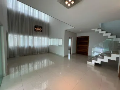 Casa de Condomínio com 3 Quartos para alugar, 300m² no Nova Uberlândia, Uberlândia