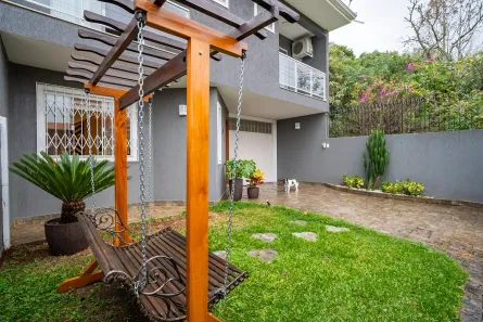 Sobrado com 5 Quartos à venda, 213m² no Abranches, Curitiba