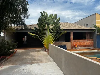 Casa com 3 Quartos à venda, 290m² no Santa Amelia, Iacanga