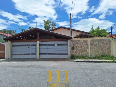 Casa com 3 Quartos à venda, 210m² no Vila Santa Isabel, Taubaté