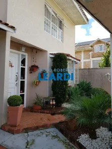 Sobrado com 3 Quartos à venda, 210m² no Jardim Amaryllis, Poços de Caldas