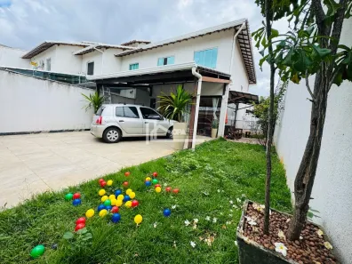 Casa com 3 Quartos à venda, 222m² no Santa Amélia, Belo Horizonte