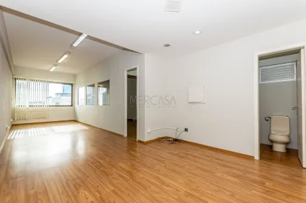Sala Comercial com 1 Quarto à venda, 56m² no Centro, Curitiba