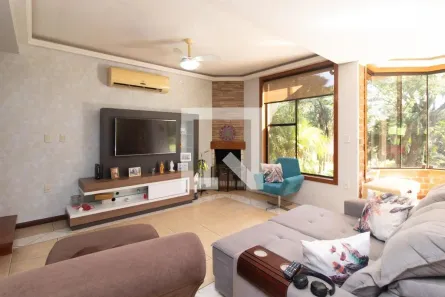 Casa com 3 Quartos à venda, 700m² no Hípica, Porto Alegre
