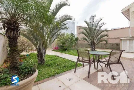 Casa com 4 Quartos à venda, 350m² no Jardim Itu, Porto Alegre