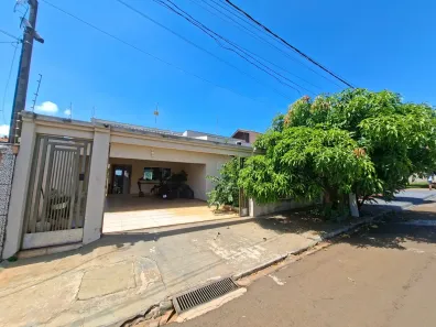 Casa com 4 Quartos à venda, 190m² no Setor 4, Ibiporã