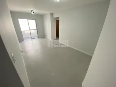 Apartamento com 2 Quartos para alugar, 67m² no Carvoeira, Florianópolis