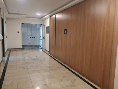 Sala Comercial para alugar, 204m² no Vila Andrade, São Paulo