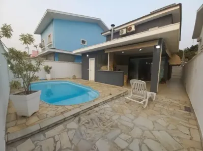 Casa de Condomínio com 3 Quartos à venda, 250m² no Parque Califórnia, Jacareí