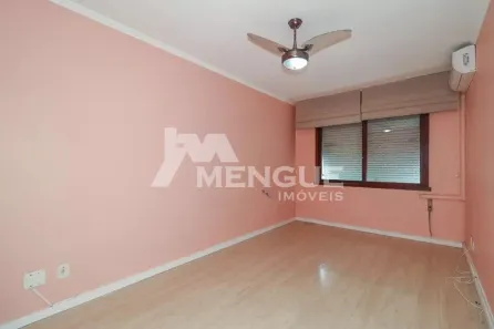 Apartamento com 2 Quartos à venda, 70m² no Vila Ipiranga, Porto Alegre