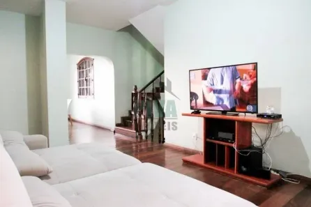 Casa com 4 Quartos à venda, 250m² no Caiçara-Adelaide, Belo Horizonte