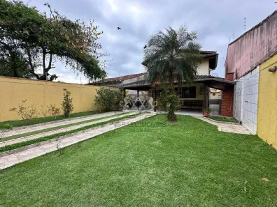 Sobrado com 3 Quartos à venda, 300m² no Martim de Sá, Caraguatatuba
