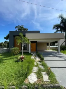 Casa com 3 Quartos para venda ou aluguel, 175m² no Ubatiba, Maricá